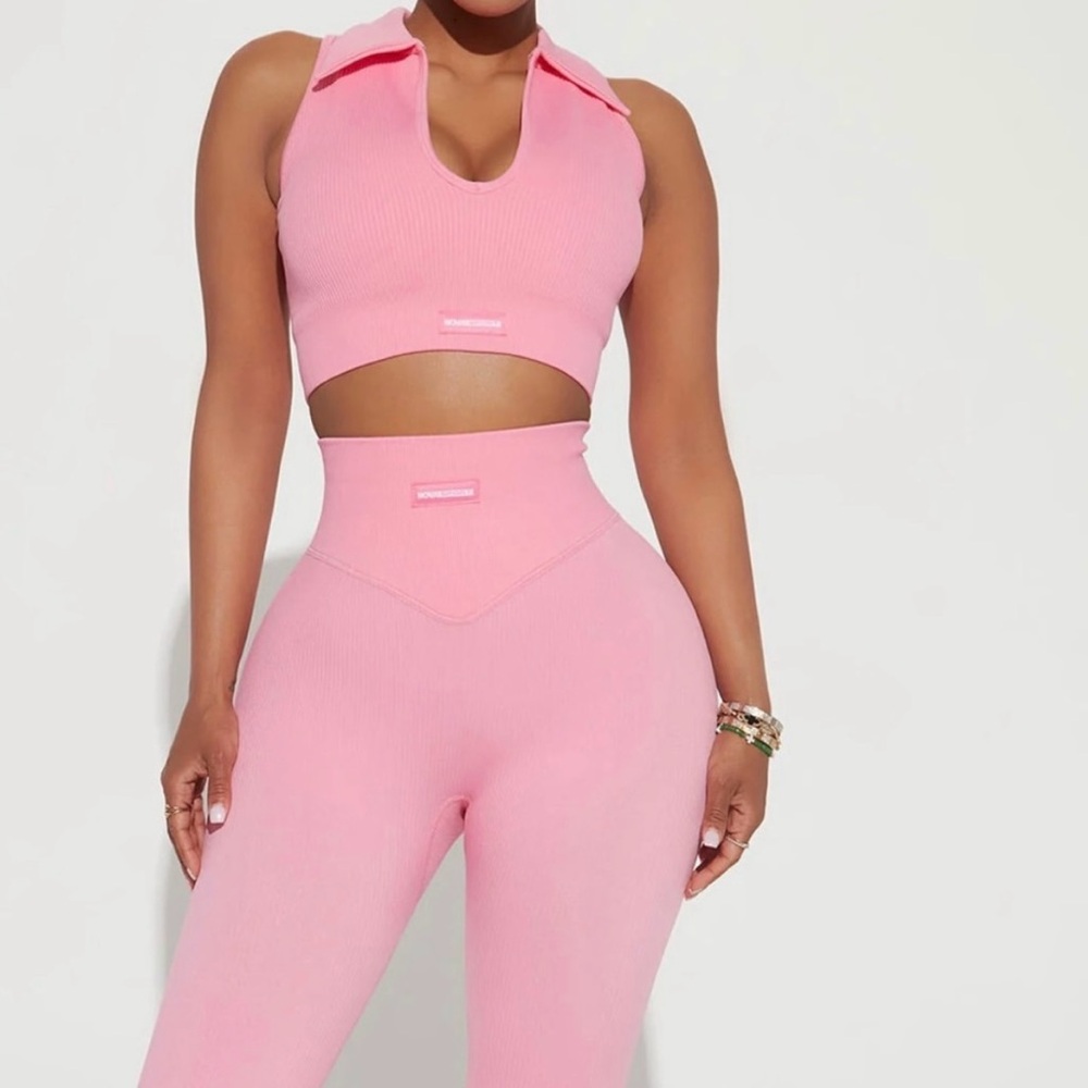 Fashion Nova: Nova Sport 2pc Ribbed Crop Top & Leggings